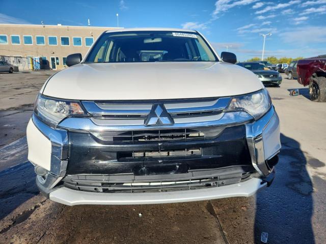 JA4AD2A31GZ054002 - 2016 MITSUBISHI OUTLANDER ES თეთრი ფოტო 5