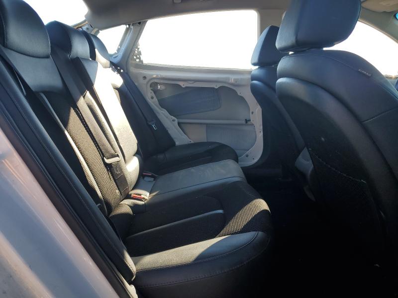 5XXGT4L34LG406787 - 2020 KIA OPTIMA LX WHITE photo 10