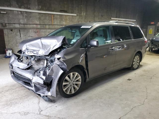 2016 TOYOTA SIENNA XLE, 