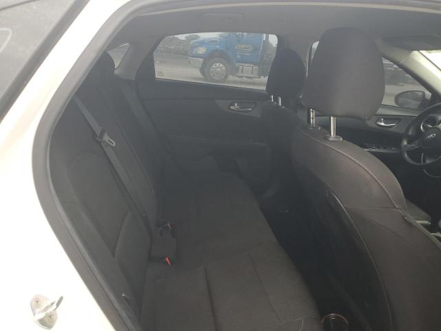 3KPF24AD3KE022386 - 2019 KIA FORTE FE თეთრი ფოტო 10