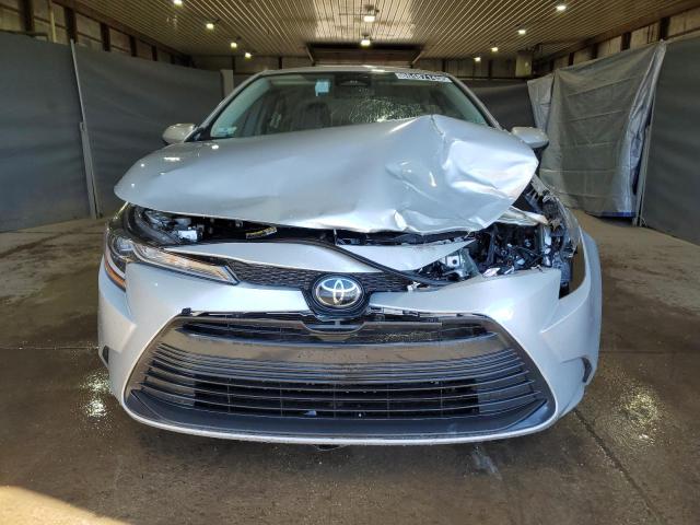 5YFB4MDE6RP178895 - 2024 TOYOTA COROLLA LE ვერცხლისფერი ფოტო 5