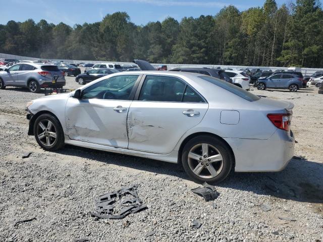 4T1BF1FK8EU331572 - 2014 TOYOTA CAMRY L 银色 照片 2