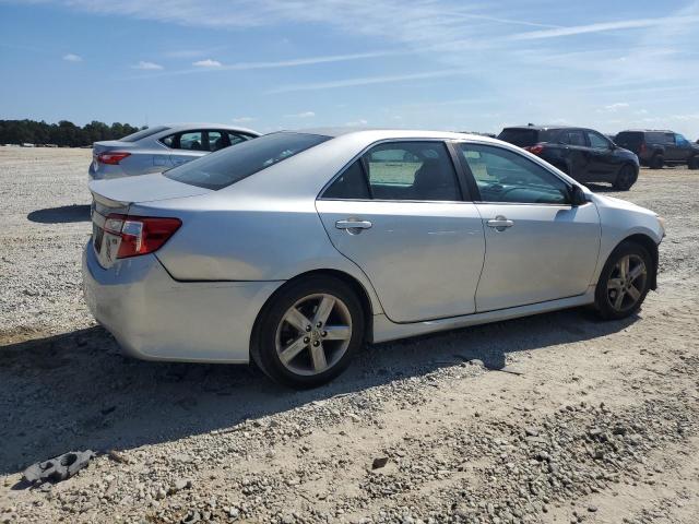 4T1BF1FK8EU331572 - 2014 TOYOTA CAMRY L 银色 照片 3