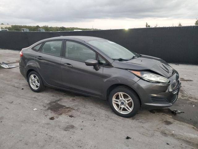 3FADP4BJ2JM138671 - 2018 FORD FIESTA SE 灰色 照片 4