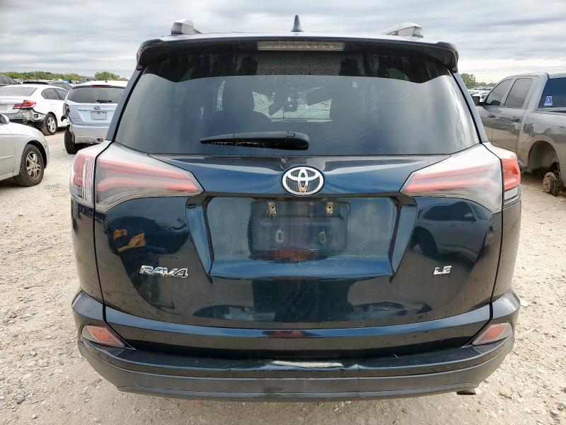 2T3ZFREV7HW314184 - 2017 TOYOTA RAV4 LE Зелений фото 6