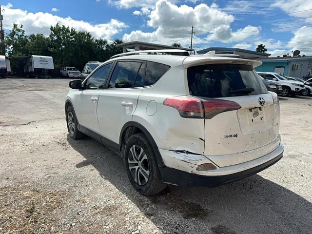 JTMZFREV0JJ181286 - 2018 TOYOTA RAV4 LE Ақ фото 3