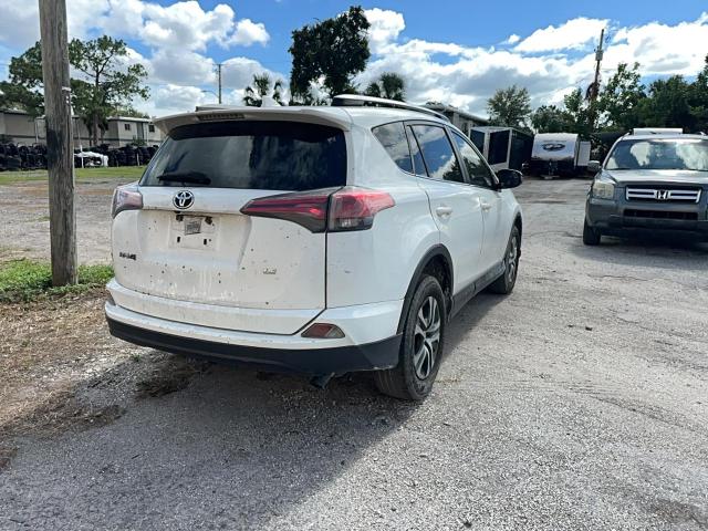 JTMZFREV0JJ181286 - 2018 TOYOTA RAV4 LE Ақ фото 4