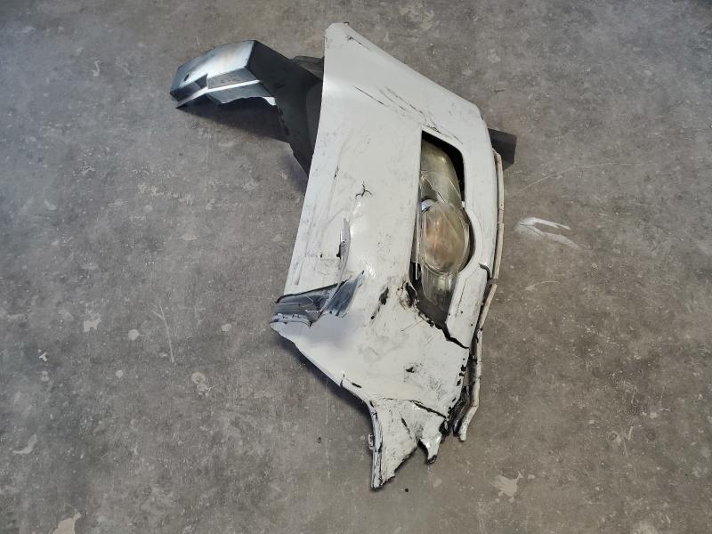 1GNKRGED5CJ262492 - 2012 CHEVROLET TRAVERSE LT WHITE photo 13