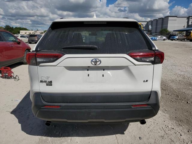 2T3H1RFV6KW014135 - 2019 TOYOTA RAV4 LE Blanc photo 6