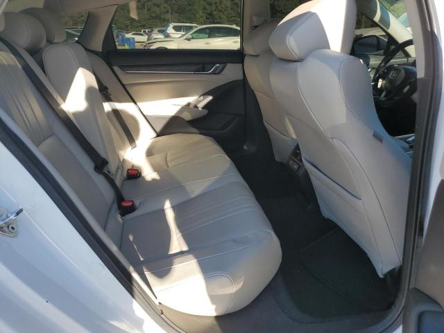 1HGCV2F99MA024850 - 2021 HONDA ACCORD TOURING WHITE photo 10