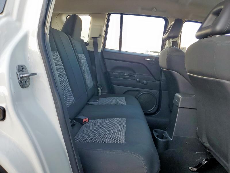 1J8FT47W48D500937 - 2008 JEEP COMPASS SPORT 白色 照片 11