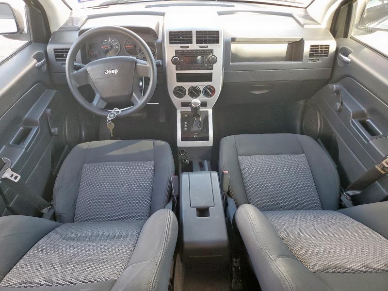 1J8FT47W48D500937 - 2008 JEEP COMPASS SPORT 白色 照片 8