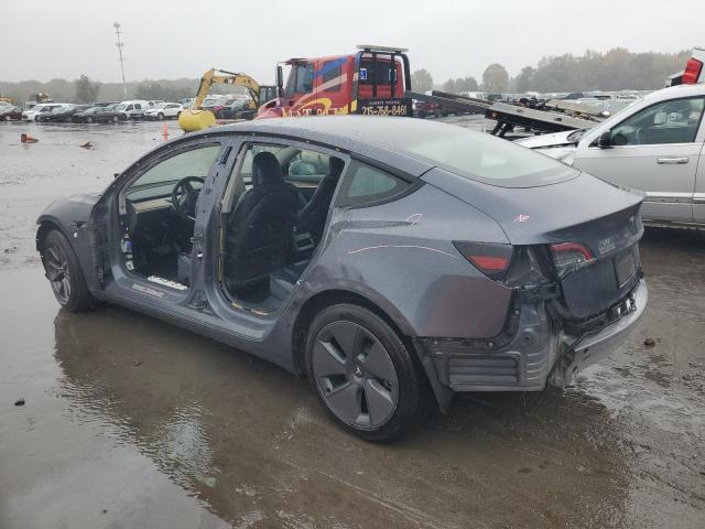 5YJ3E1EA2PF700054 - 2023 TESLA MODEL 3 石墨色 照片 2