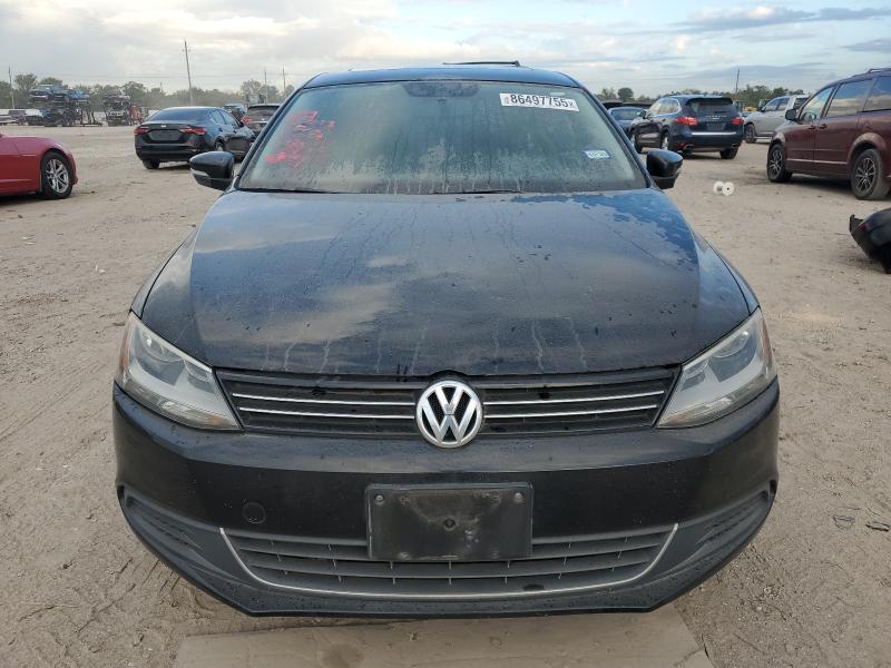 3VWDX7AJ2DM374722 - 2013 VOLKSWAGEN JETTA SE Czarny zdjęcie 5