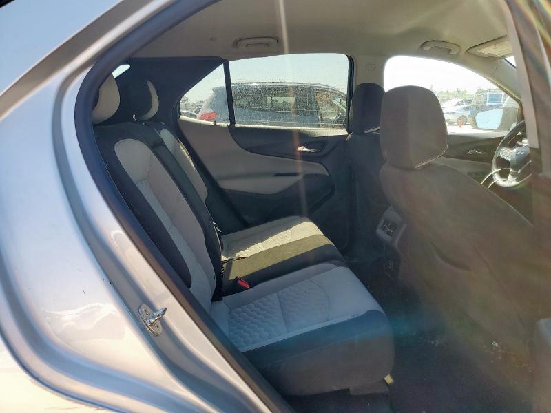 3GNAXHEV6KS570459 - 2019 CHEVROLET EQUINOX LS SILVER photo 11