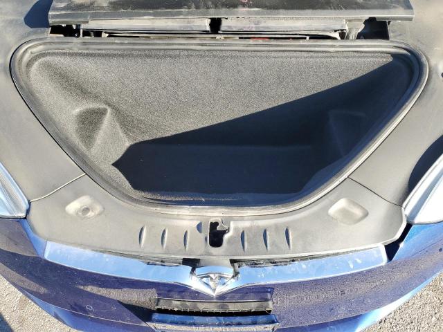 5YJSA1E22JF296101 - 2018 TESLA MODEL S BLUE photo 11