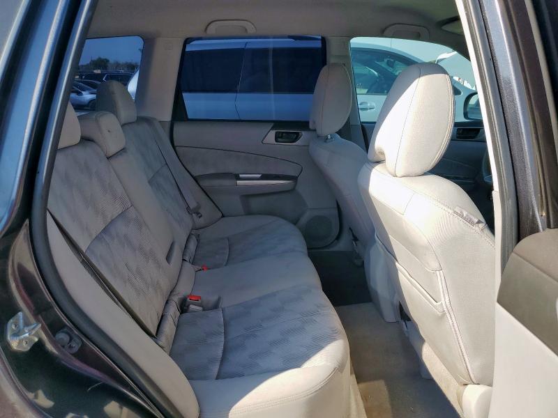 JF2SH6AC6AH756076 - 2010 SUBARU FORESTER 2.5X Gris foto 11