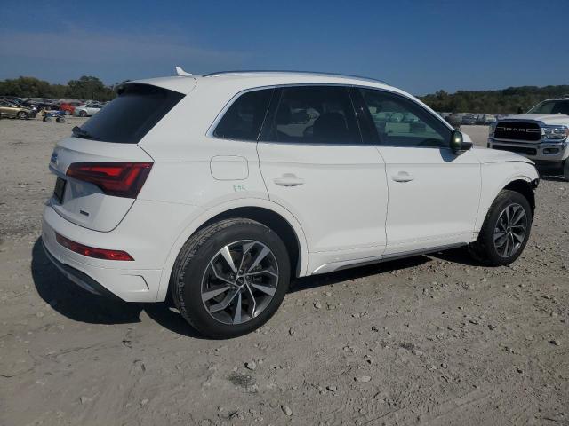 WA1BAAFY1M2130611 - 2021 AUDI Q5 PREMIUM PLUS WHITE photo 3
