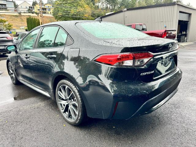5YFEPMAE2MP174215 - 2021 TOYOTA COROLLA LE BLACK photo 3