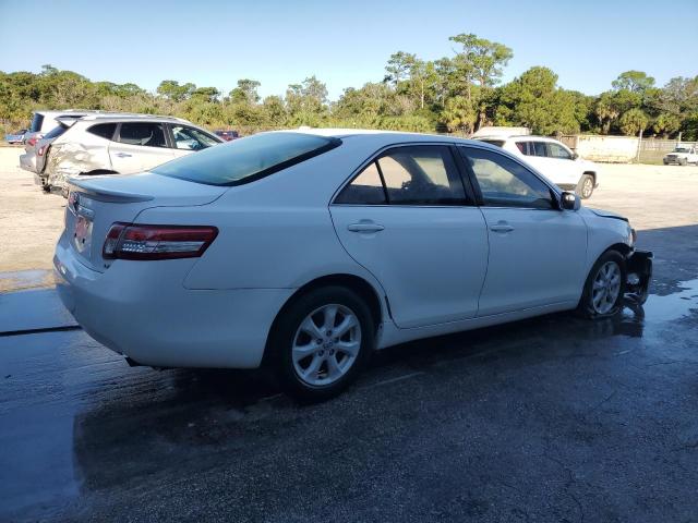 4T1BF3EK9AU557224 - 2010 TOYOTA CAMRY BASE WHITE photo 3