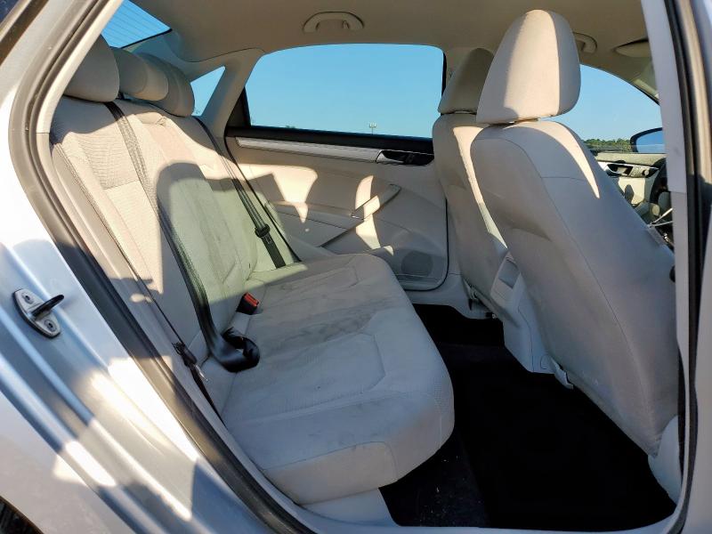 1VWAT7A34GC059667 - 2016 VOLKSWAGEN PASSAT S Gümüş foto 10