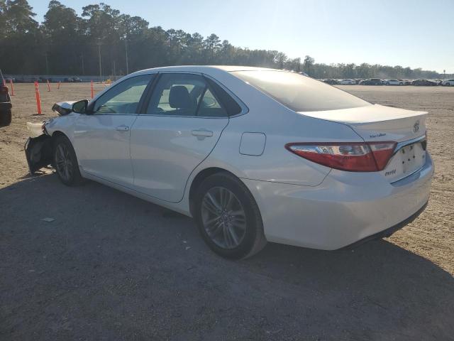 4T1BF1FK2HU314223 - 2017 TOYOTA CAMRY LE 白色 照片 2