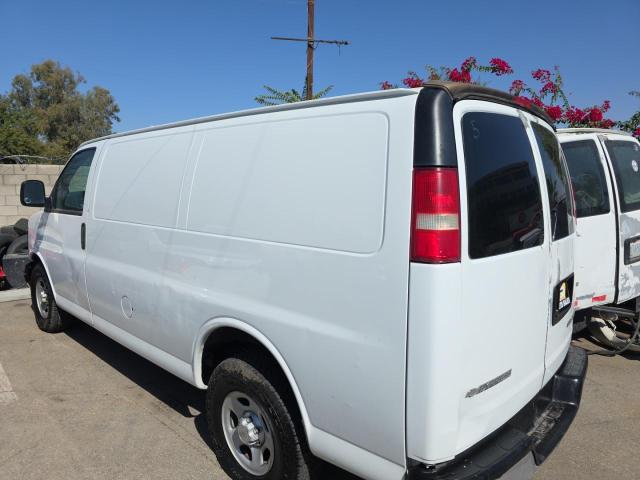 1GCFG15X071102744 - 2007 CHEVROLET EXPRESS G1 WHITE photo 3