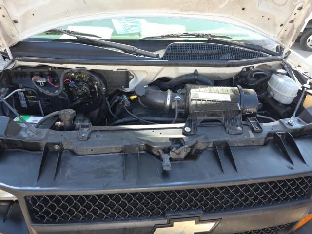 1GCFG15X071102744 - 2007 CHEVROLET EXPRESS G1 WHITE photo 7