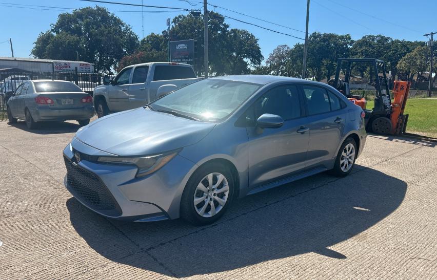 5YFEPMAE3MP200868 - 2021 TOYOTA COROLLA LE BLUE photo 2