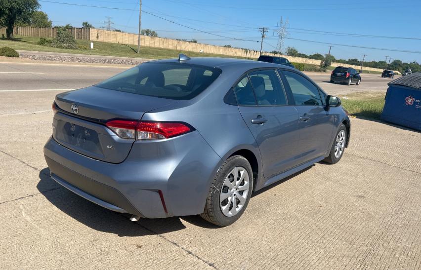 5YFEPMAE3MP200868 - 2021 TOYOTA COROLLA LE BLUE photo 4