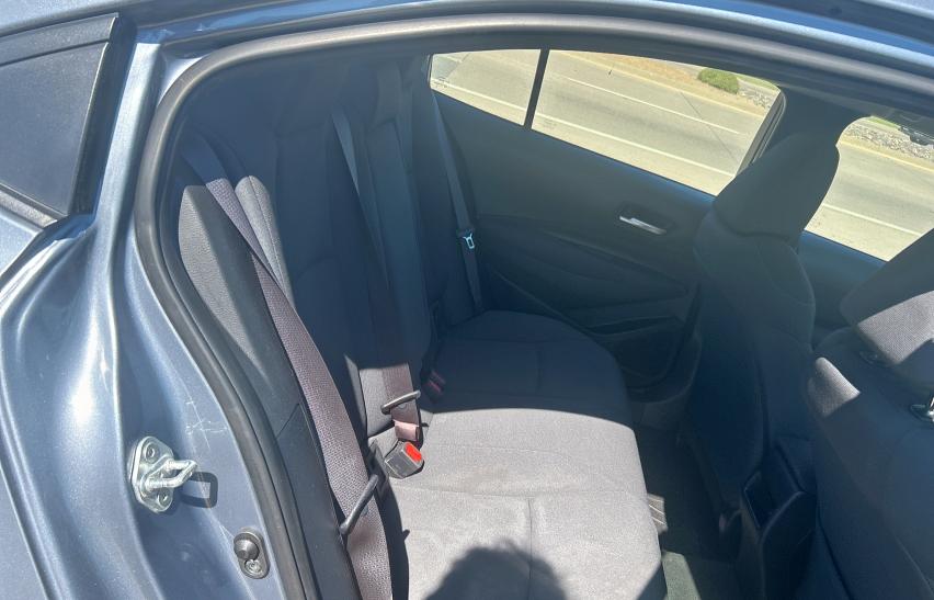 5YFEPMAE3MP200868 - 2021 TOYOTA COROLLA LE BLUE photo 6