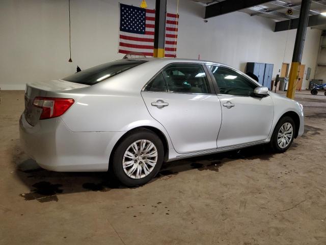 4T1BF1FK5CU117538 - 2012 TOYOTA CAMRY BASE SILVER photo 3