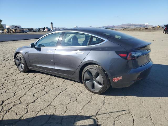 5YJ3E1EA1JF058689 - 2018 TESLA MODEL 3 Сұр фото 2