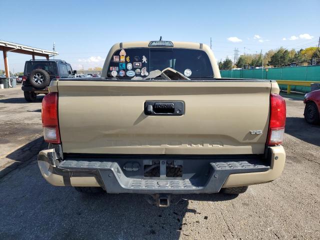 3TMCZ5AN8JM124252 - 2018 TOYOTA TACOMA DOUBLE CAB 棕色 照片 6