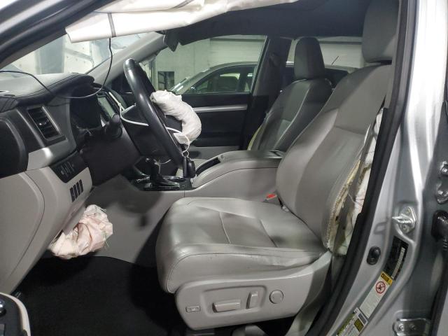 5TDJZRFH1JS529175 - 2018 TOYOTA HIGHLANDER SE SILVER photo 7