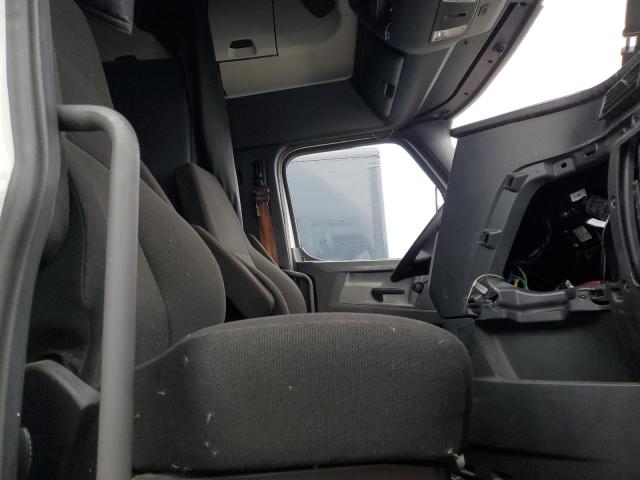 3AKJHHDR5MSLT6202 - 2021 FREIGHTLINER CASCADIA 1 WHITE photo 5