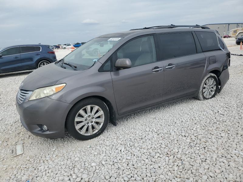 2011 TOYOTA SIENNA XLE, 