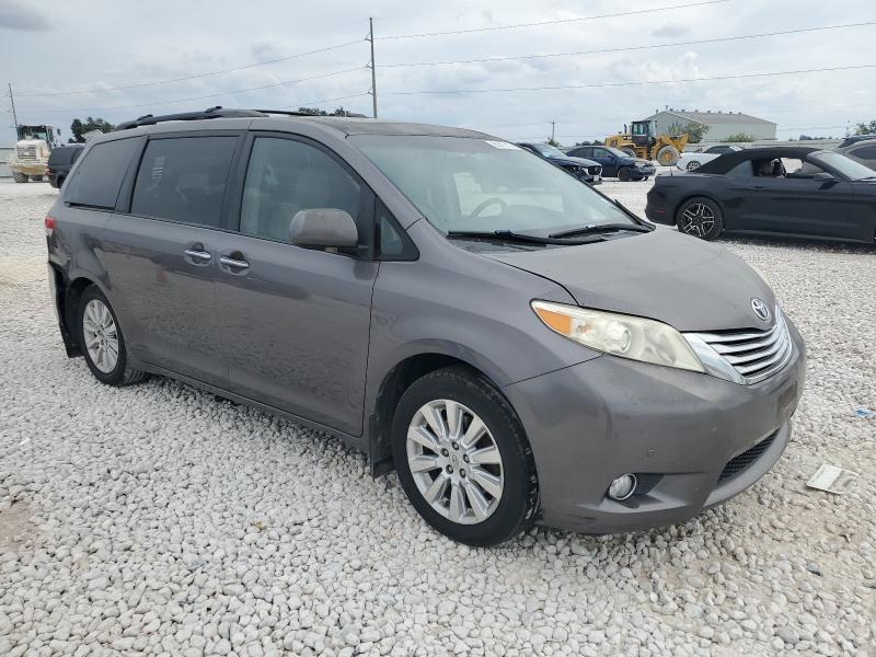 5TDYK3DCXBS019478 - 2011 TOYOTA SIENNA XLE Graphite photo 4