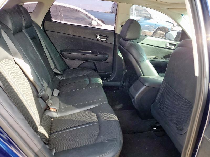 5XXGT4L33KG289928 - 2019 KIA OPTIMA LX Blau Foto 10