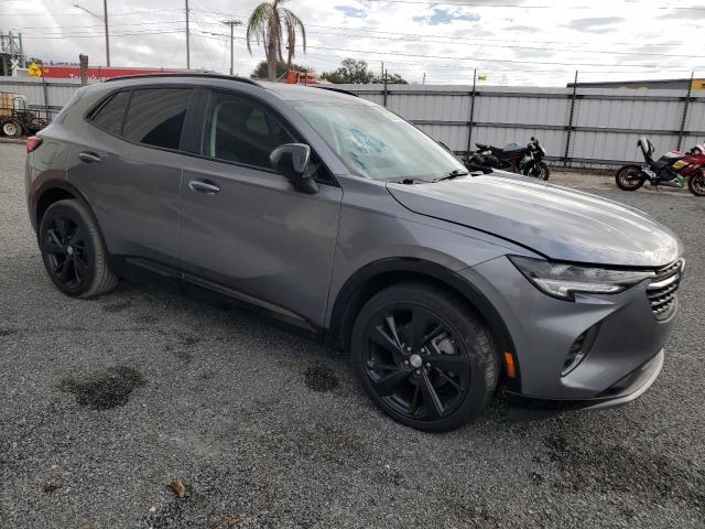 LRBAZLR40MD196553 - 2021 BUICK ENVISION PREFERRED ვერცხლისფერი ფოტო 4