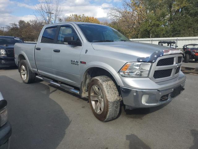 1C6RR7TM3FS725844 - 2015 RAM 1500 SLT SILVER photo 4