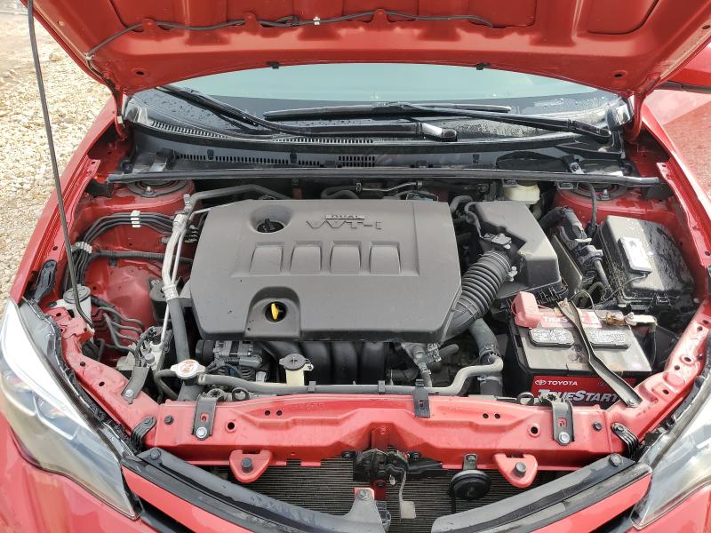 2T1BURHE7JC019492 - 2018 TOYOTA COROLLA L RED photo 11