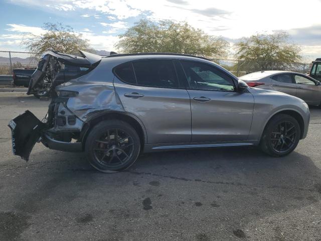 ZASPAKBN9M7D13617 - 2021 ALFA ROMEO STELVIO TI GRAY photo 3