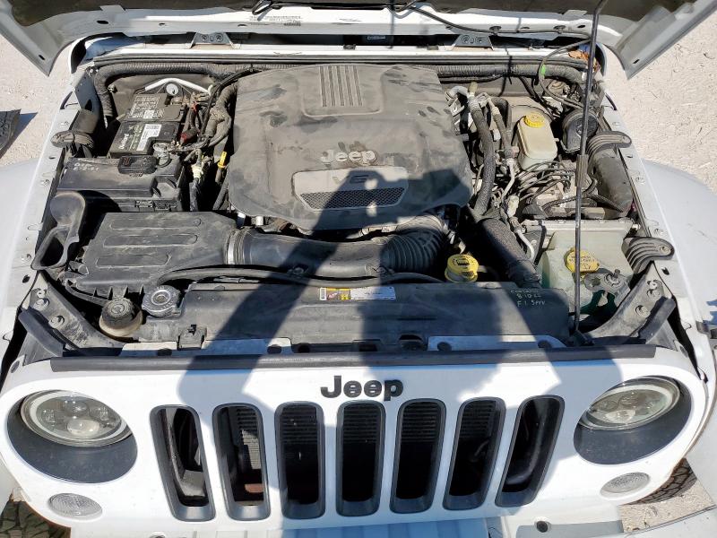 1C4BJWEG5FL607923 - 2015 JEEP WRANGLER U SAHARA WHITE photo 12