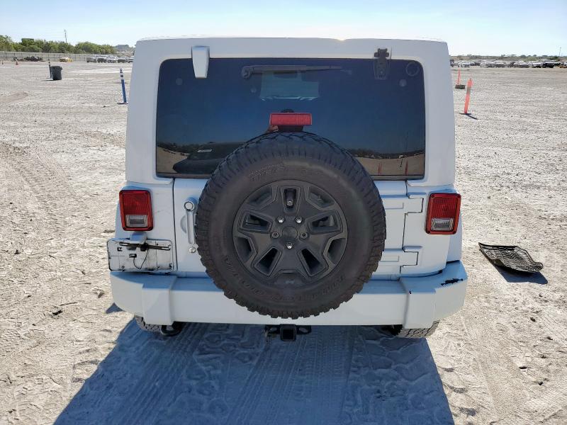 1C4BJWEG5FL607923 - 2015 JEEP WRANGLER U SAHARA WHITE photo 6