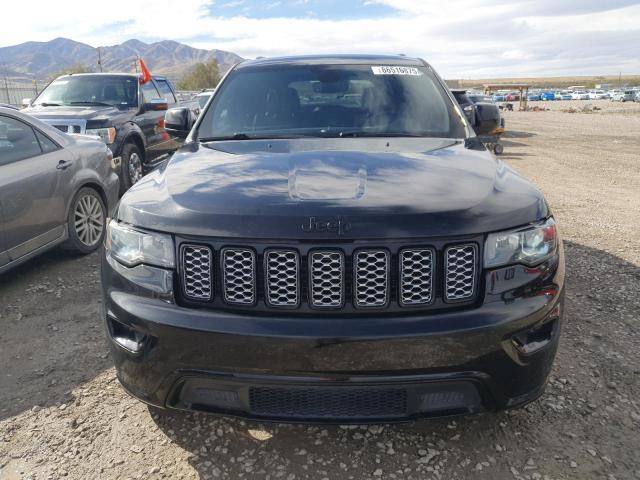 1C4RJFAG8JC360328 - 2018 JEEP GRAND CHEROKEE LAREDO Qara foto 5