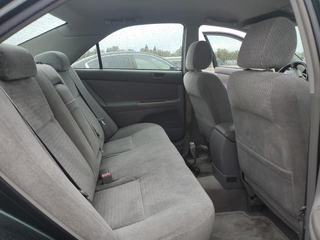 JTDBE32K020024747 - 2002 TOYOTA CAMRY LE Grün Foto 10