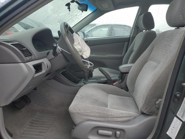 JTDBE32K020024747 - 2002 TOYOTA CAMRY LE Grün Foto 7