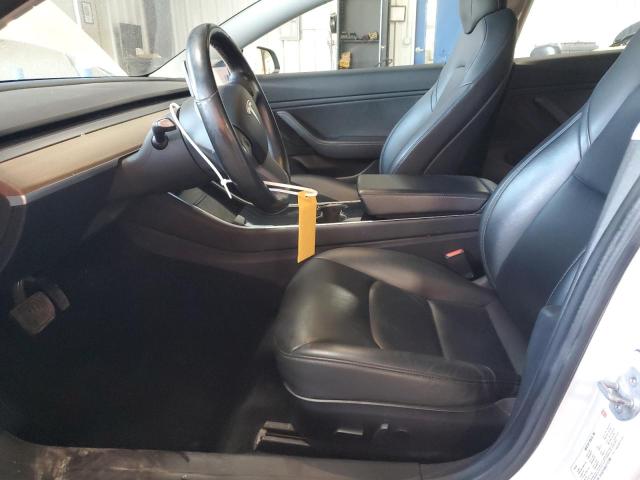 5YJ3E1EB0JF121998 - 2018 TESLA MODEL 3 Weiß Foto 7