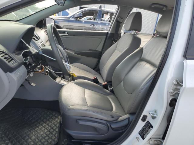 KMHCT4AE1HU388166 - 2017 HYUNDAI ACCENT SE თეთრი ფოტო 7